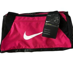 Nike Brasilia Duffel Bag NWT new Black Red Logo Front